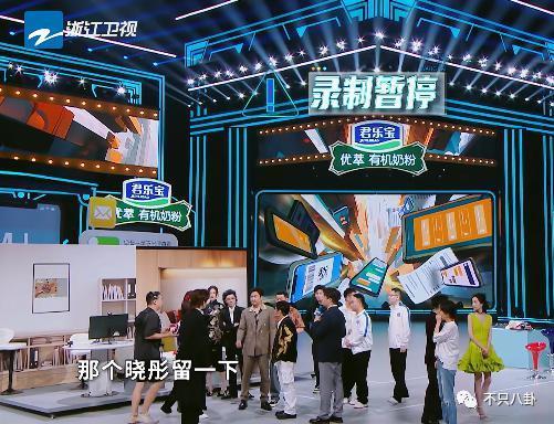 心疼她！这样的庆生方式和恶俗婚闹有什么区别？