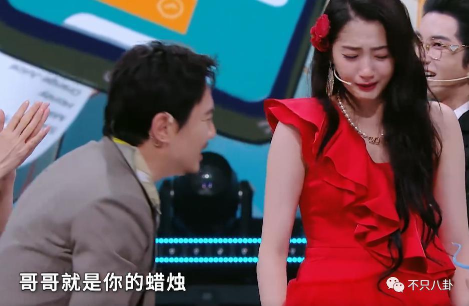 心疼她！这样的庆生方式和恶俗婚闹有什么区别？