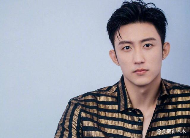 黄景瑜前妻再发长文,因签署协议被限制言论,跟前夫家庭还有联系