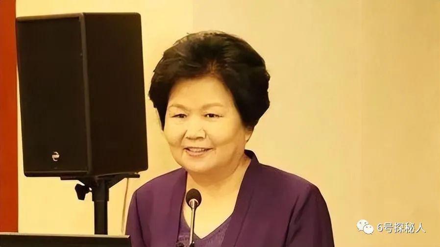 央视老牌主持人邢质斌，退休后因一件事，被质疑“晚节不保”