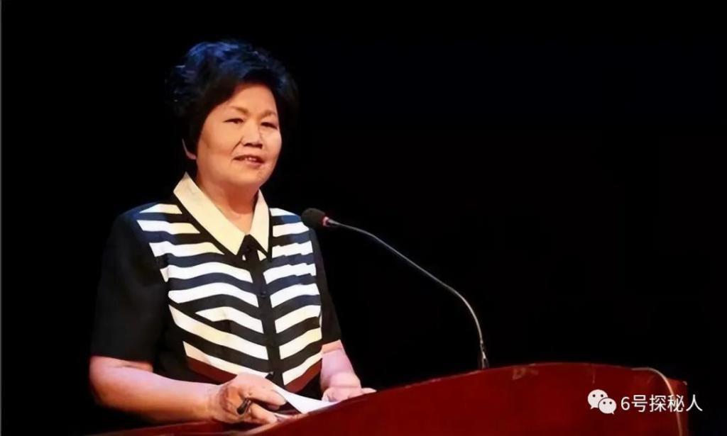 央视老牌主持人邢质斌，退休后因一件事，被质疑“晚节不保”