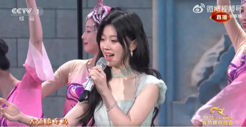 单依纯，女大生勇闯娱乐圈