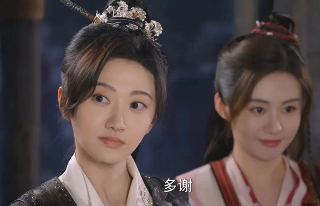 出场就把所有人看呆，这才是古装“头牌”该有的美貌