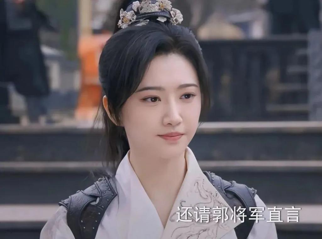 出场就把所有人看呆，这才是古装“头牌”该有的美貌