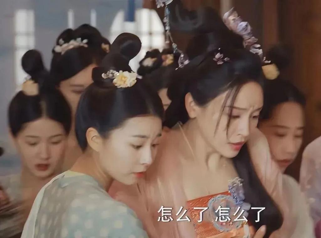 出场就把所有人看呆，这才是古装“头牌”该有的美貌