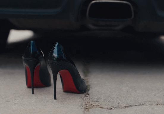 现代剧最致命的缺点是装X！