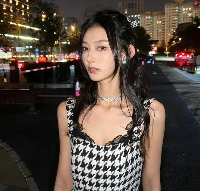 仲尼Johnny婚内出轨，子望发长文重锤，卡琳娜称一切她都知道