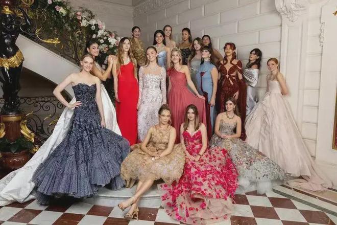 张艺谋为22岁长子铺路！安排其去巴黎名媛舞会刷脸