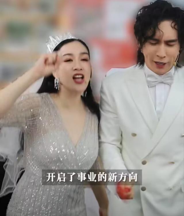 钟丽缇夫妇庆祝结婚7周年 女方53岁终放弃追生四胎