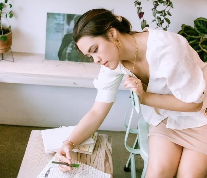 钟丽缇夫妇庆祝结婚7周年 女方53岁终放弃追生四胎