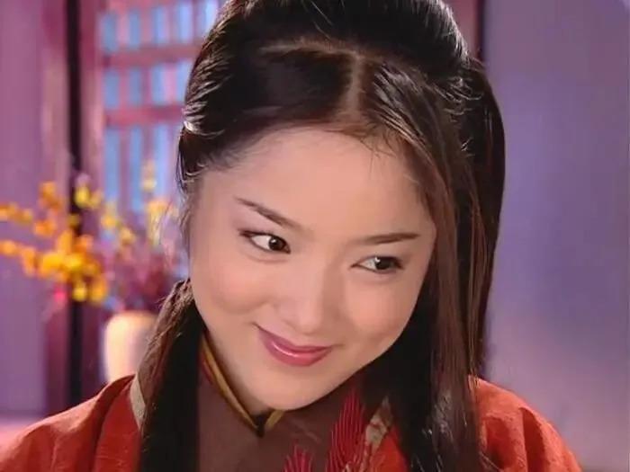 18岁出道，爆红后突然消失，16年已过无数人还在等她