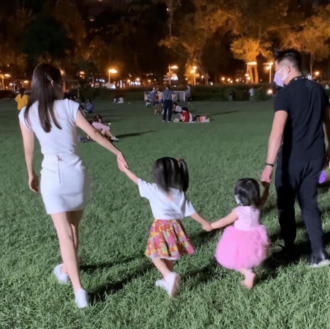 方媛6岁女儿扭腰热舞,双腿动作神似爸爸郭富城