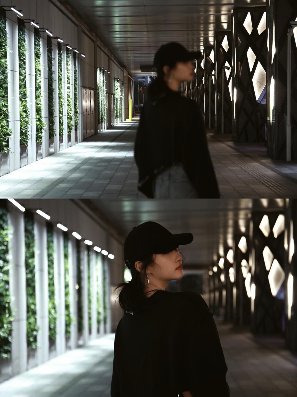 关晓彤穿黑衣露蛮腰 戴棒球帽秀精致侧颜