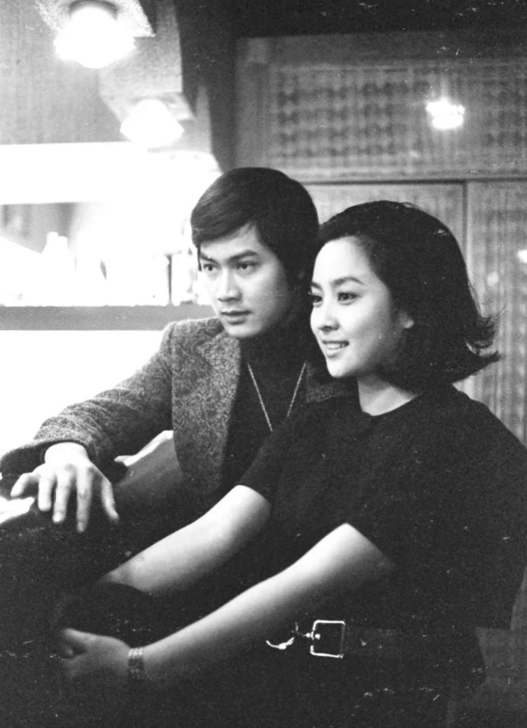 恩爱夫妻为钱反目，音乐教父与玉女掌门人五十年恩怨情史（上）