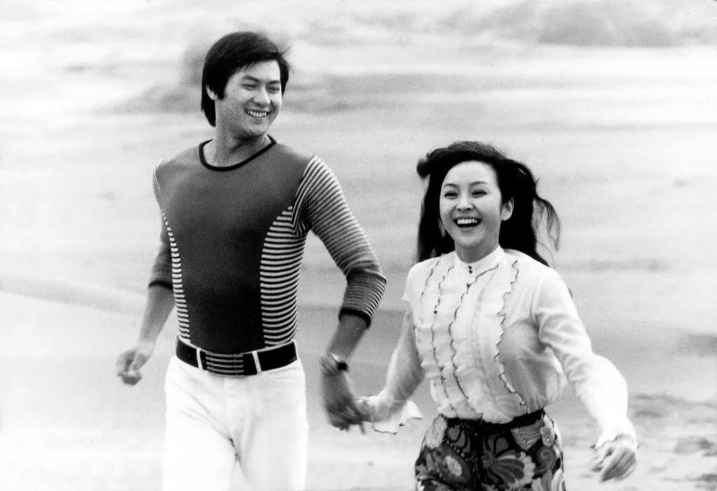 恩爱夫妻为钱反目，音乐教父与玉女掌门人五十年恩怨情史（上）