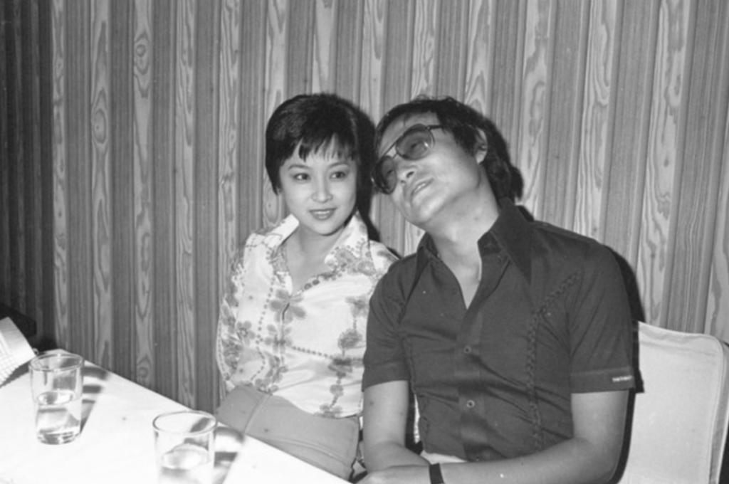 恩爱夫妻为钱反目，音乐教父与玉女掌门人五十年恩怨情史（上）