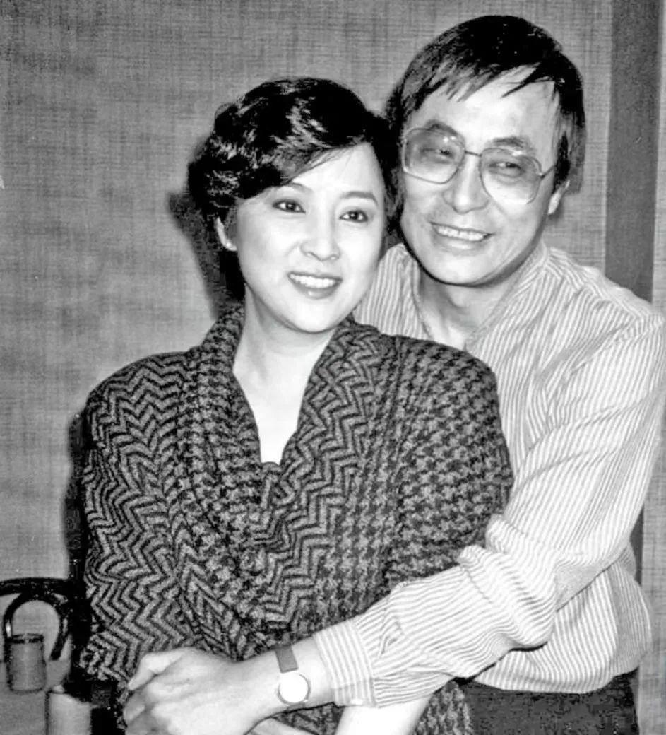 恩爱夫妻为钱反目，音乐教父与玉女掌门人五十年恩怨情史（上）