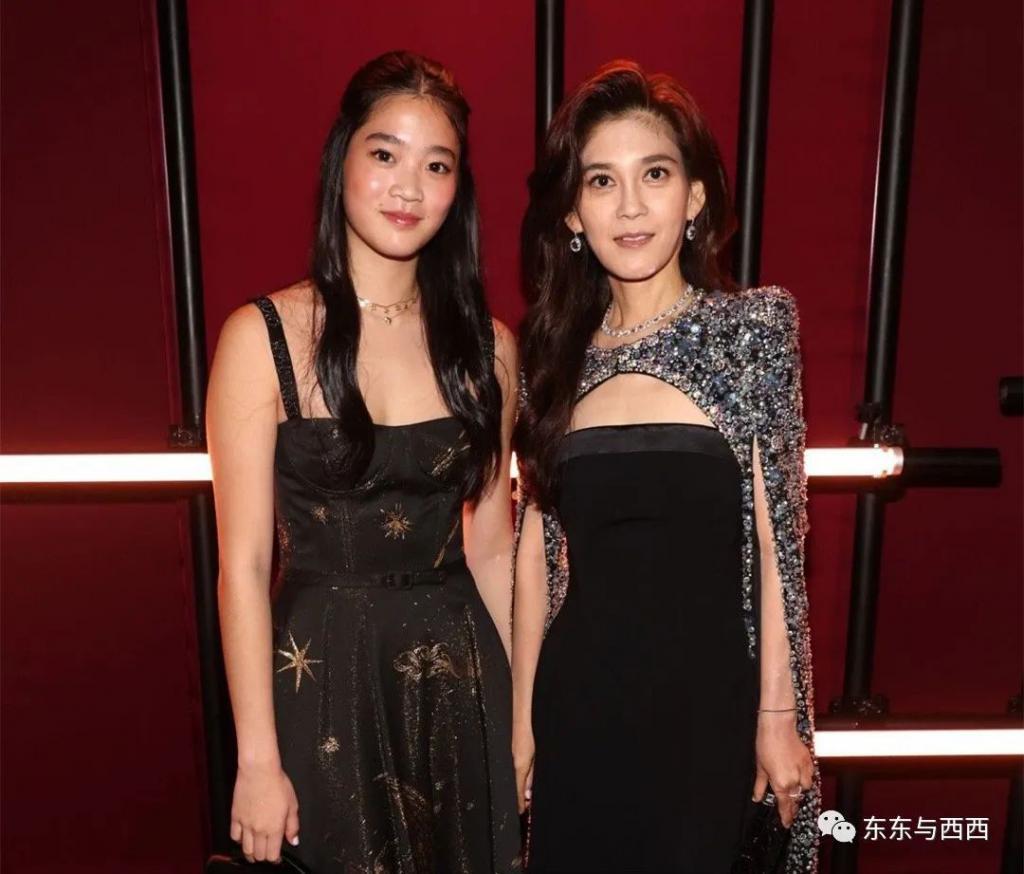 亚裔面孔的美国社交女王一场盛会遍请全球巨星，比邓文迪还厉害