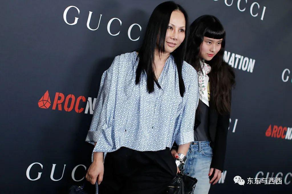亚裔面孔的美国社交女王一场盛会遍请全球巨星，比邓文迪还厉害