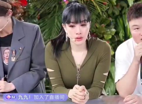 全网劝分，可她才不是恋爱脑