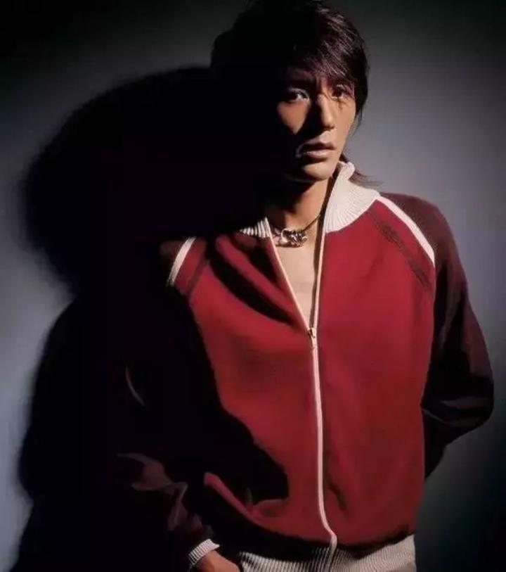 朴树在内娱，条条通「死路」