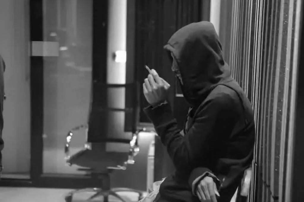 朴树在内娱，条条通「死路」