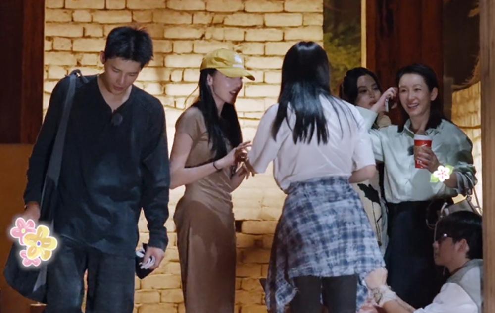 《花少5》再现名场面：王安宇胡先煦争吵，一个内卷立人设，一个精明爱拆台