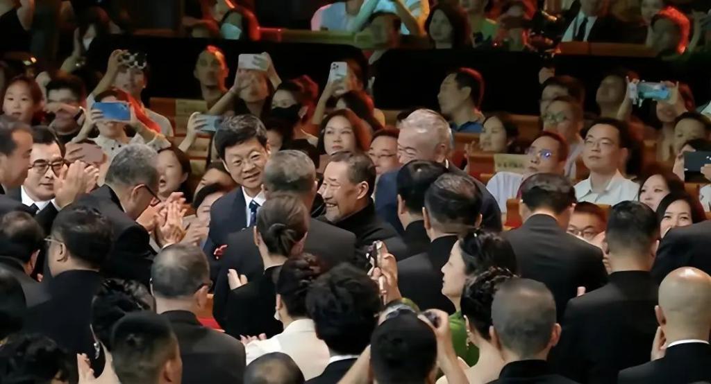 金鸡奖这一夜，把娱乐圈大佬的“名利场地位”体现得淋漓尽致