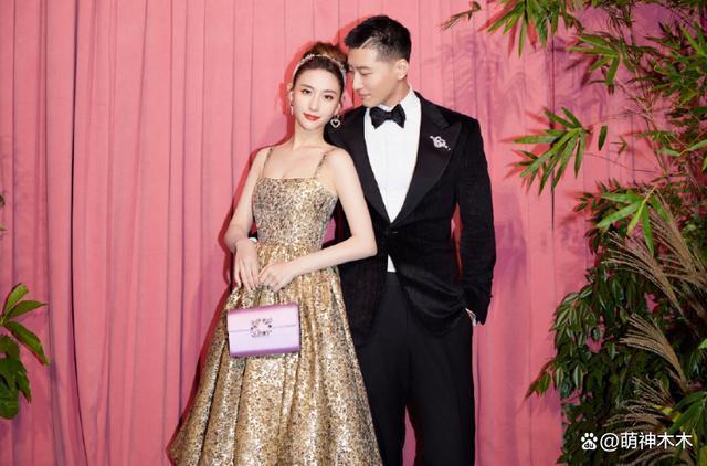 窦骁何超莲被传婚变后合体，男方私下无互动，和女方保持距离