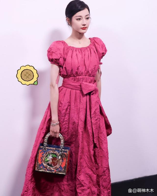 热巴新造型又被吐槽，无滤镜暴露真实状态，粉丝围攻造型团队