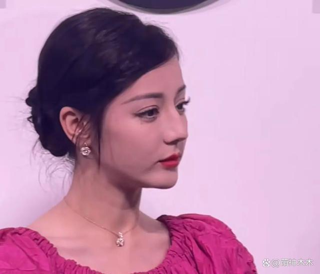 热巴新造型又被吐槽，无滤镜暴露真实状态，粉丝围攻造型团队