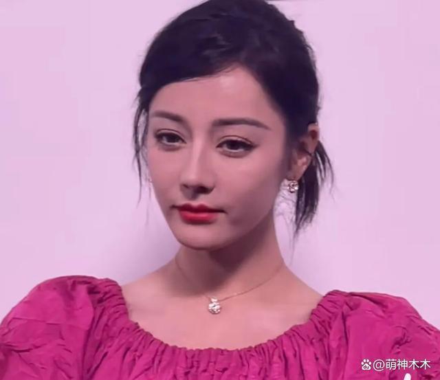 热巴新造型又被吐槽，无滤镜暴露真实状态，粉丝围攻造型团队
