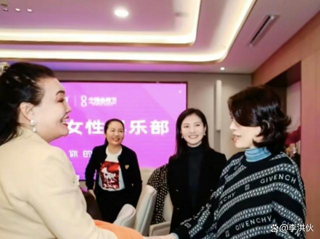 孟羽童单条广告报价20万？放弃董明珠秘书标签值得么？