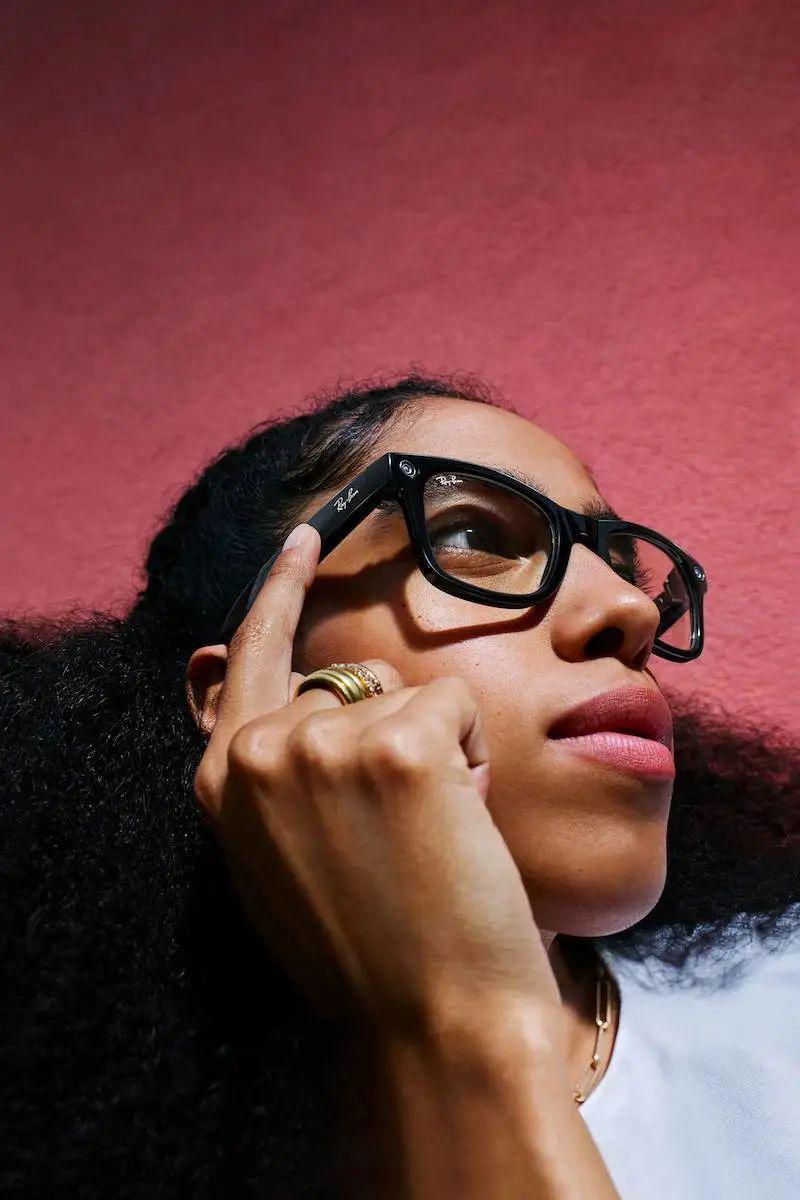 ChatGPT之父投资，前苹果员工打造，这款产品想成为AI时代的iPhone