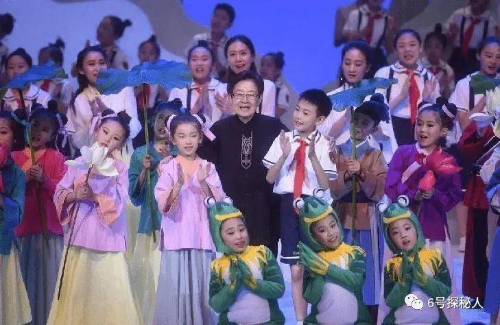 谷建芬呐喊整顿音乐界，晚年丧夫丧女，那英孙楠使她老有所养