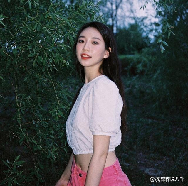 24岁韩国歌手金娜熙突然去世，死因不明，去世当天曾晒自拍