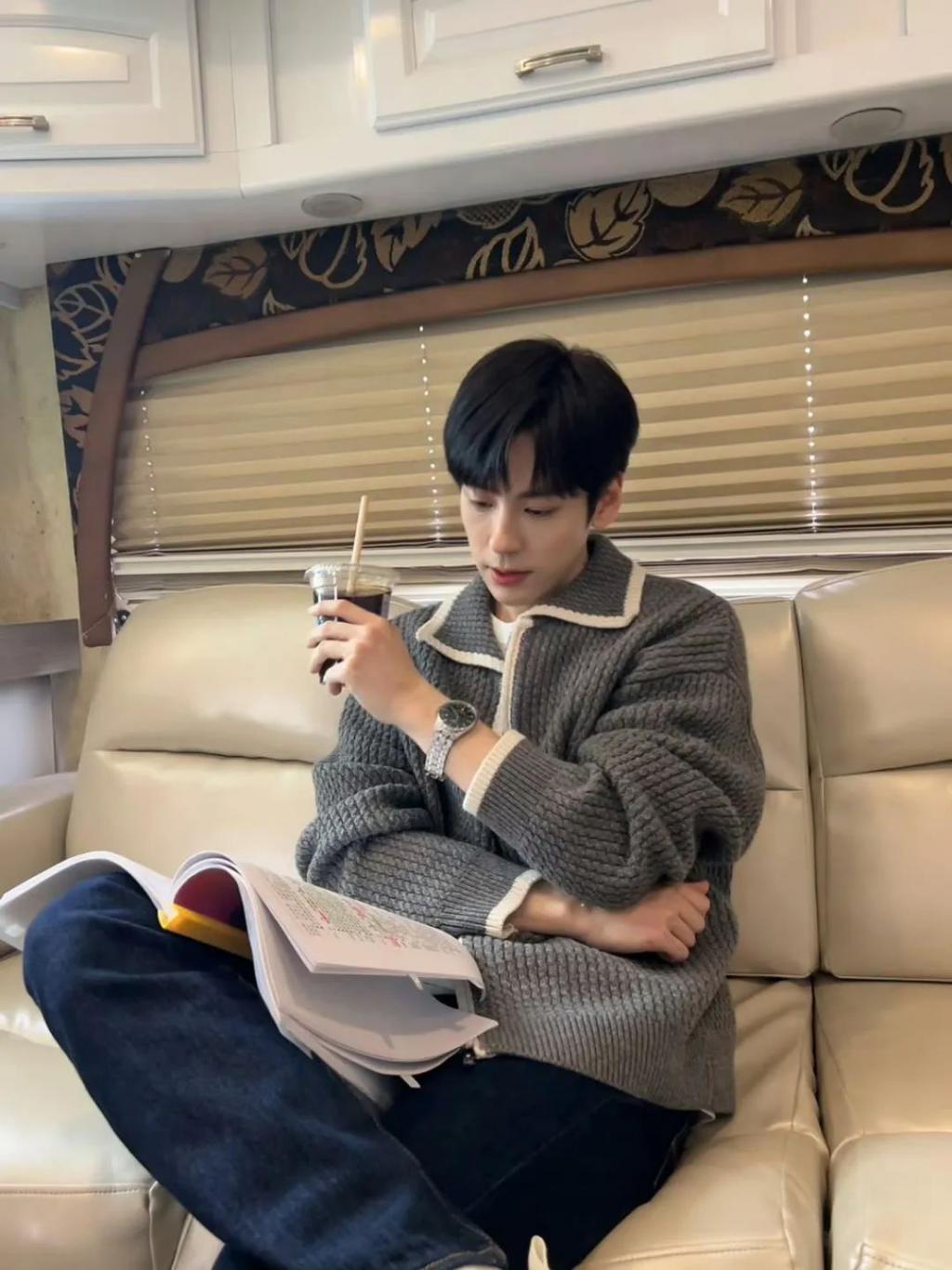 王鹤棣 白鹿原来也可以扑成这样。