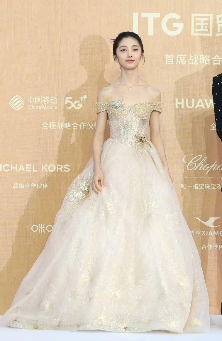 近期红毯点评｜省流版：迪丽热巴翻车，其他更可怕