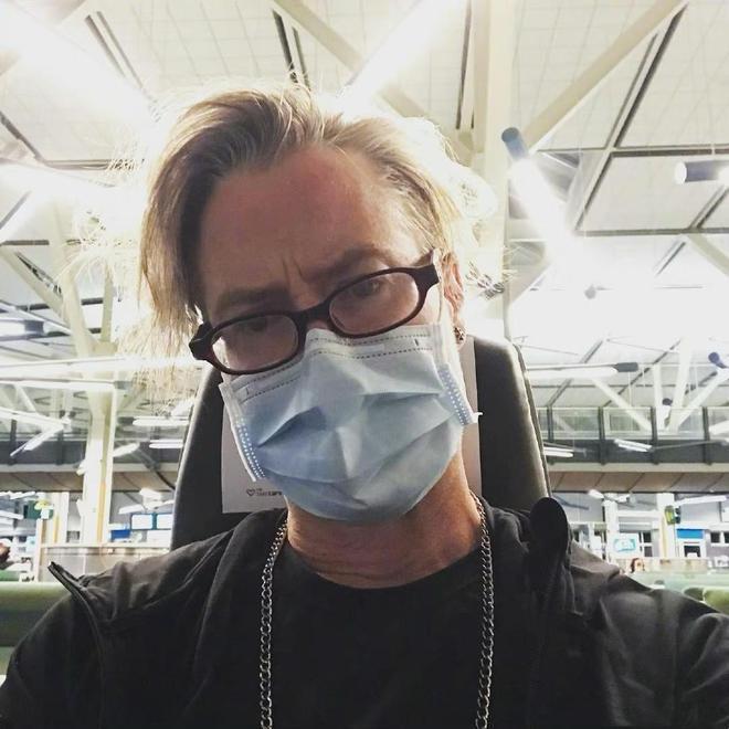 夏克立与黄嘉千离婚官司开庭，男方现身法院庭审追讨2亿资产