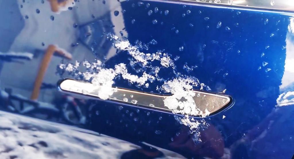 新能源车企为什么要把门把手藏起来？