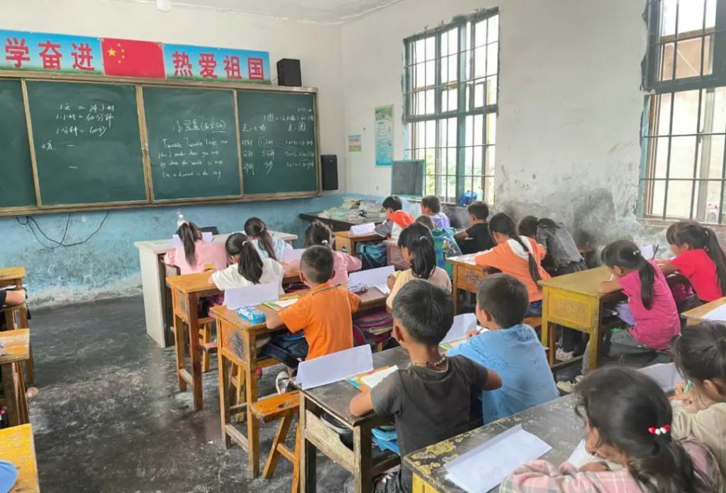 还记得“小娘惹”肖燕吗？去贵州支教了？