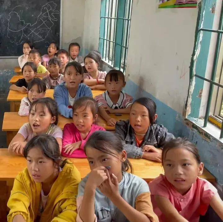 还记得“小娘惹”肖燕吗？去贵州支教了？