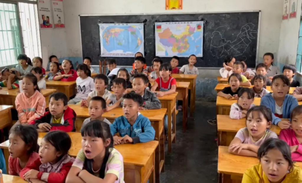 还记得“小娘惹”肖燕吗？去贵州支教了？