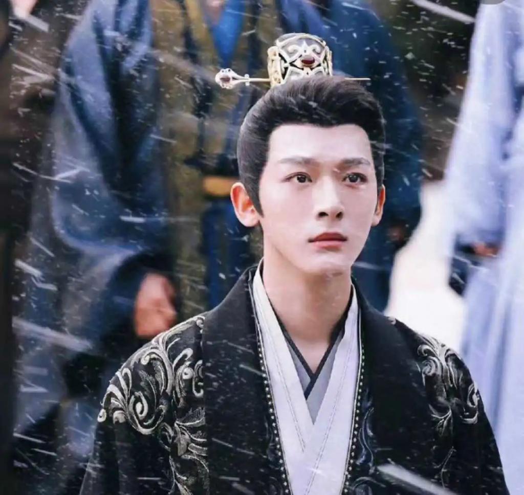 老实人张晚意，怎么成了背德感男神