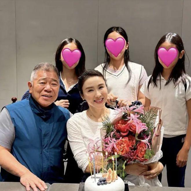 52岁黎姿野心暴露！美容院在港名声已臭，在内地洗白重新捞金