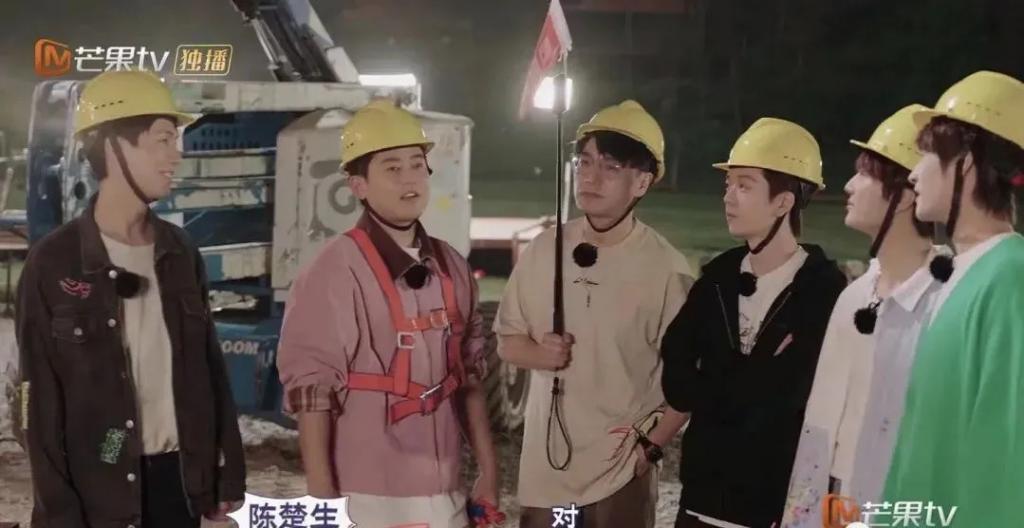 救命我在上班，要憋出内伤了…