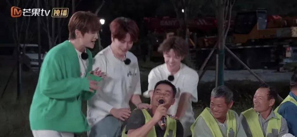 救命我在上班，要憋出内伤了…