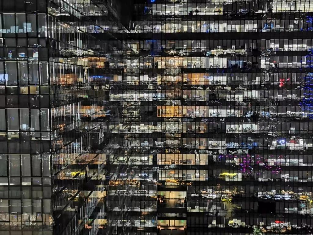 中国版《花束般的恋爱》还没拍，年轻人已经看完了