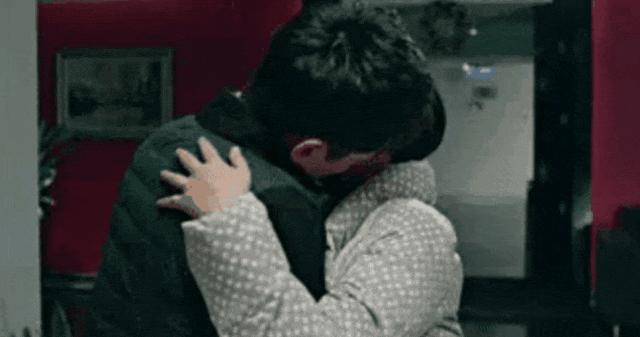 《以爱为营》吻戏太多被投诉，尺度大儿童不宜，网友怒骂荒唐