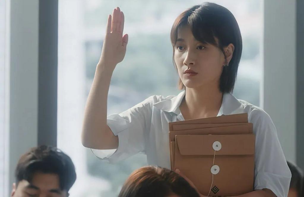 这反转大家没想到吧，“扮猪吃老虎”，她隐藏最深